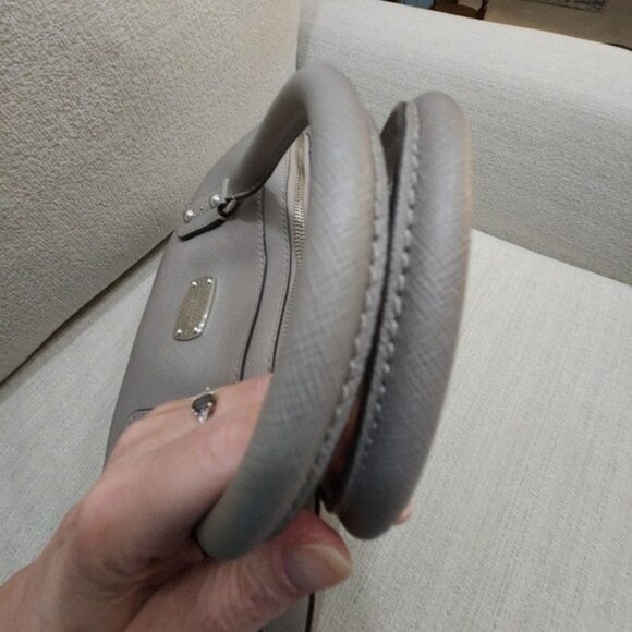 Michael Kors Light Gray Leather Handbag Purse - Picture 4 of 12